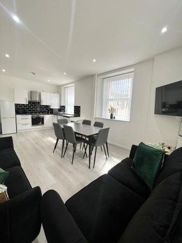 Welsh Getaway Apartment 2 - Town Centre