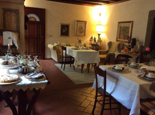 Ortak salon/TV alanı, LA FINESTRA SUL BORGO Dimora Storica in Laterina