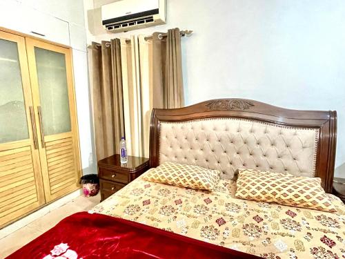 2 Bed apartment F-11 Islamabad - image 2