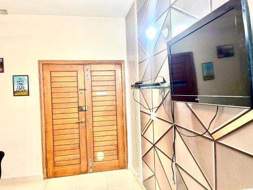 2 Bed apartment F-11 Islamabad - image 4