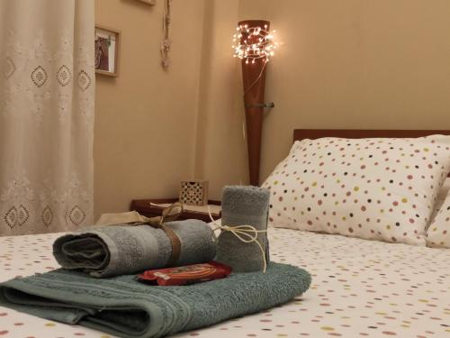 Froso's fresh old apartment in Gazi, Афины