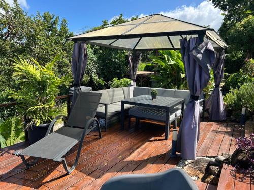 Dārzs, O Soley Carib in Basse Terre
