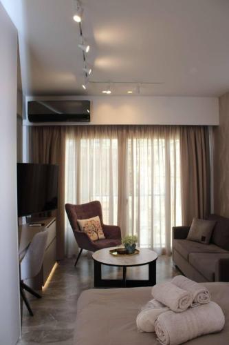 Athens Central Studios 1, Atenas