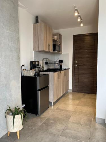 Kitchen, Centrico apartamento zona 10 near Hospital Centro Médico