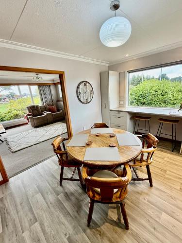 Comfort & Warmth at Stag Lodge Near Queens Park, Invercargill (zdjęcie 3)