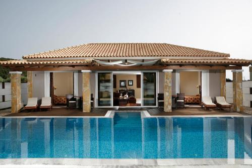 2 bedrooms, 3 beds