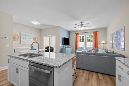 Modern Retreat Minutes to Emerald Isle Beach Villa in Cedar Point (NC)
