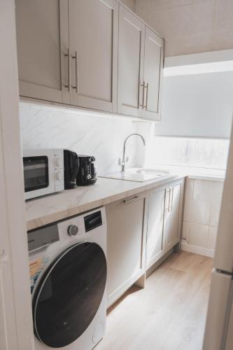 Stylish 3BR Home near Hampden No 264 with Free Parking, Glasgow (foto 6)