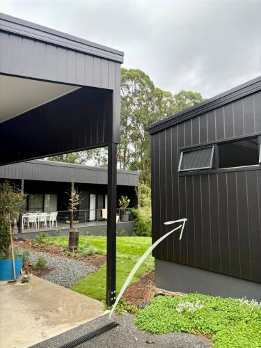 Sandy Beach Black Zen Home in Sandy Beach