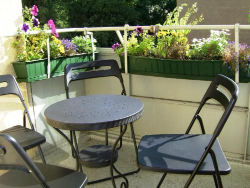 Nikol Apartments - image 3