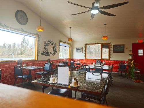 Cozy Corner Motel & Restaurant  in Haines Junction (YT)