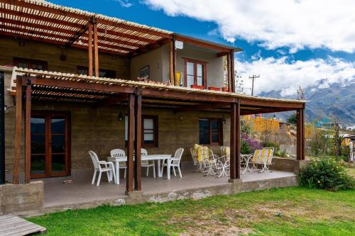 Los González – Cabañas con Vista al Valle