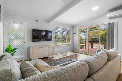 Grundy Getaway - 8 Grundy Street in Wirrina Cove
