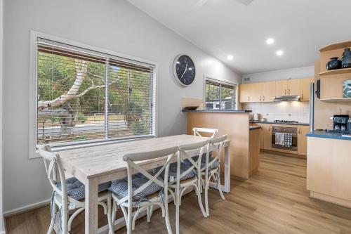 Grundy Getaway - 8 Grundy Street in Wirrina Cove