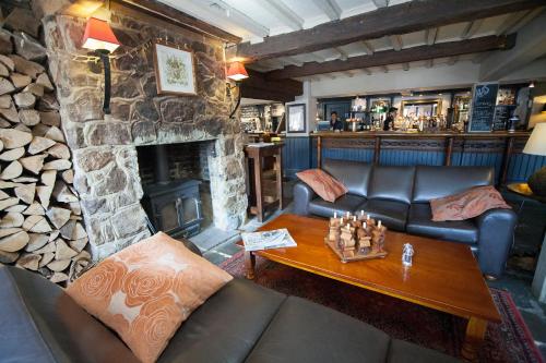 bar/salon, The White Swan in Paine's Wood