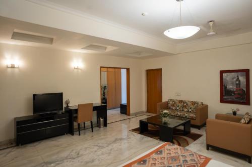 Luxury Double Room image 9
