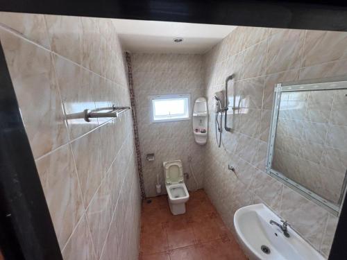 Ratatouille Guesthouse Koh Phangan - 샤워실