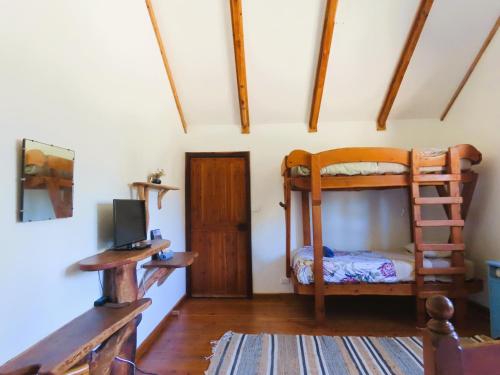 1 queen bed, 1 twin bed, 2 bunk beds
