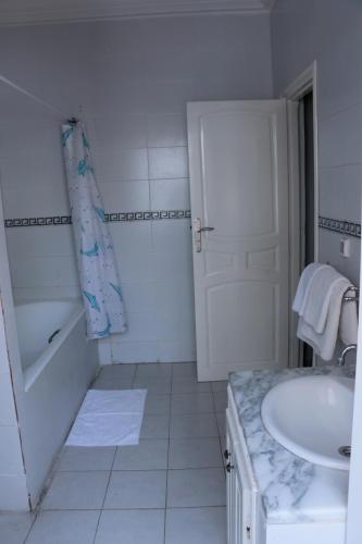 セント ジョージズ チュニス ホテル