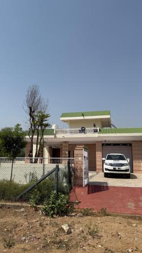 Sheopur Shikaar Oudi in รามสิงห์ปุระ