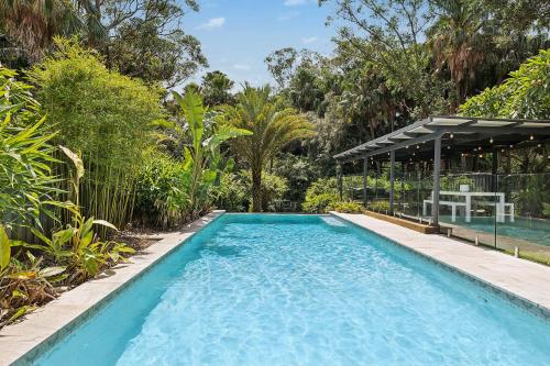 Cove Beach House by Coast Hosting in Umina Beach
