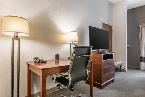 Comfort Suites Ocala North - image 7