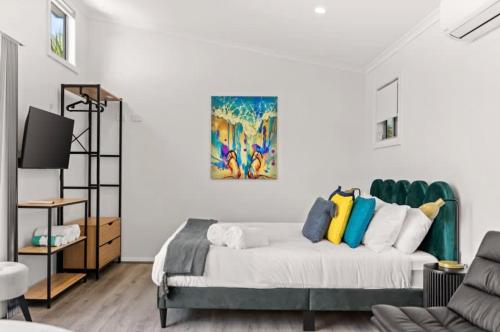Sandcastle Studio by Coast Hosting in Forresters Beach