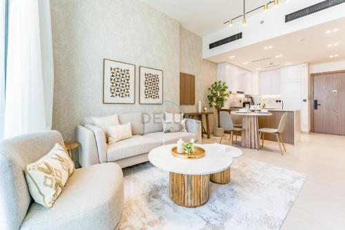 Community Views 1BR Next to Mall and Park, Binghatti Amber, Jumeirah Village Circle by Deluxe Holiday Homes, Dubaj (zdjęcie 9)