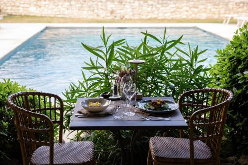 บริการและสิ่งอำนวยความสะดวก, LA FERME DE LA HUPPE in กอร์ด