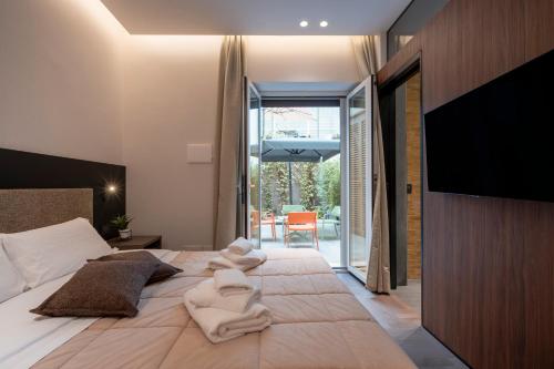 Standard Queen Room