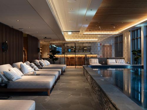 สปา, Elite Hotel Frost - Hotel & Spa in คีร์รูนา