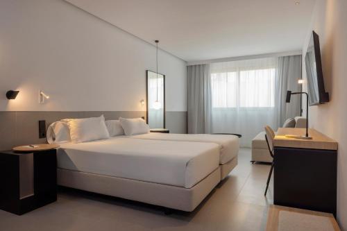 1 queen bed