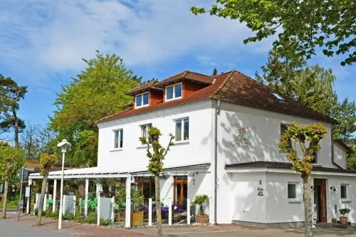 Baaber Promenaden-Hotel mit Frühstück in Baabe, Deutschland