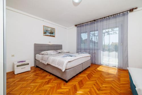 Apartment Melita - image 13