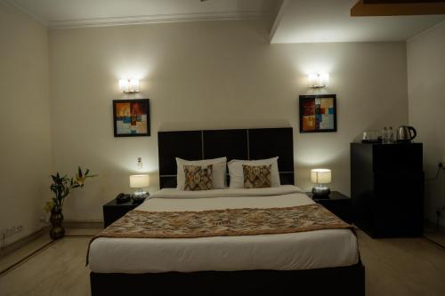 Luxury Double Room image 4