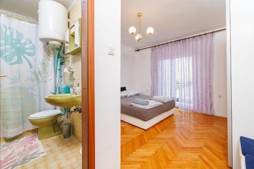 Three-Bedroom Apartment image 5