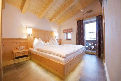 Wallegg Lodge - Alpine Premium Chalet - Ski In-Ski Out