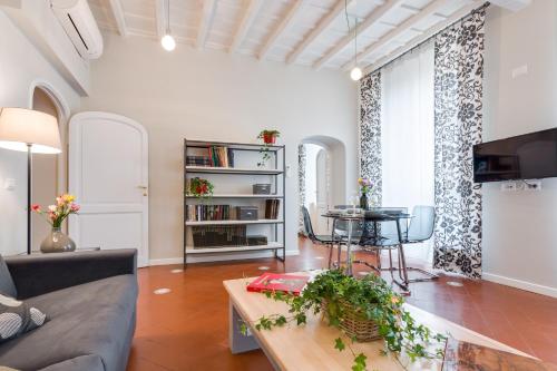 Two-Bedroom Apartment int. 6 image 9