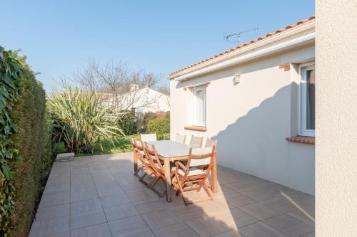 La Retzienne - Parking - Jardin in Les Moutiers-en-Retz