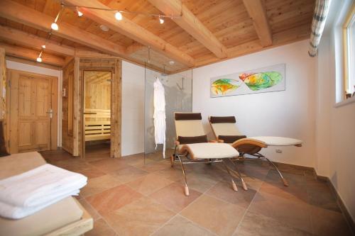 Wallegg Lodge - Alpine Premium Chalet - Ski In-Ski Out