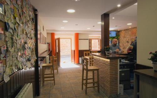 Krogs/atpūtas telpa, Hostal-Bar Restaurante "La Fuente" in Rabé de las Calzadas
