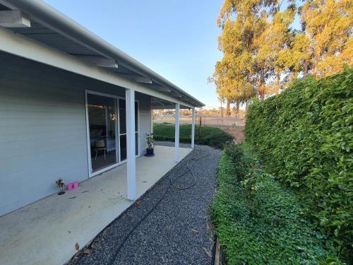 A szálláshely kívülről, Eddies Beach Farm - King Bed - Room in Mount Barker (Nyugat-Ausztrália)