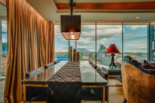 Fields Plaza Condo near Puning Hot Spring