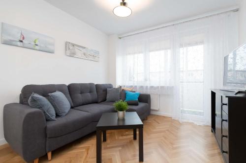 Spacious Apartment in the Center of Gdynia Next to the Sea by Noclegi Renters