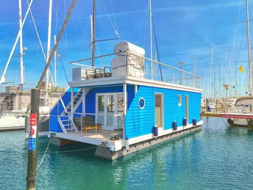 Hausboot - Fehmarnsund in Heiligenhafen, Deutschland
