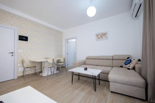 One-Bedroom Apartment with City View image 10