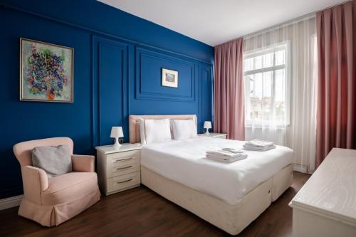 Elegant 3BD Bosphorus Views Chic Kadıkoy Home #384 - image 9