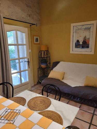 Appartement familial à Arles avec jardin et piscine - Location saisonnière - Arles