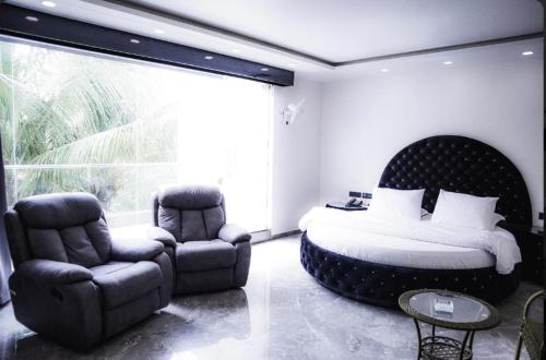 Anand Resort - A luxury Private Pool Resort in Nashik in Koknipura