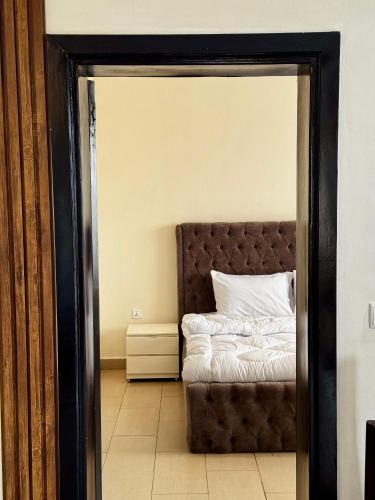 Family Two-Bedroom Apartment with View image 9